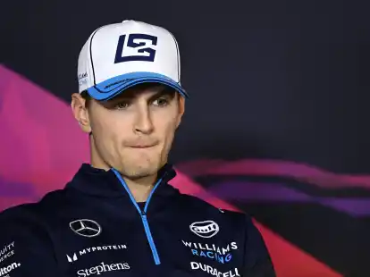 Williams-Pilot Logan Sargeant muss seinen Rennwagen an seinen Teamkollegen Alex Albon abtreten.