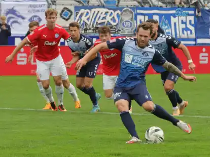 Kein Punkt vom Punkt: Christopher Buchtmann verschoss beim 0:2 im Hinspiel gegen Holstein Kiel II beim Stand von 0:0 einen Elfmeter.