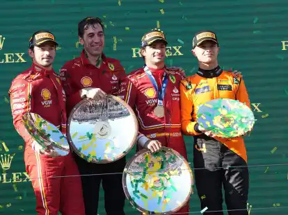 Der Brite Lando Norris (r) wurde in Melbourne Dritter.