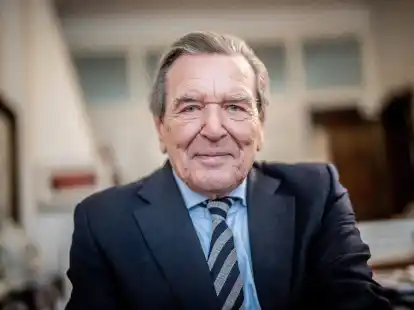 Gerhard Schr&ouml;der f&uuml;hlt sich weiterhin heimisch in der SPD, der er seit 61 Jahren angeh&ouml;rt.