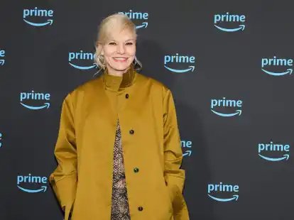 Moderatorn Ina M&uuml;ller bleibt dem humorvollen Fernsehen treu.