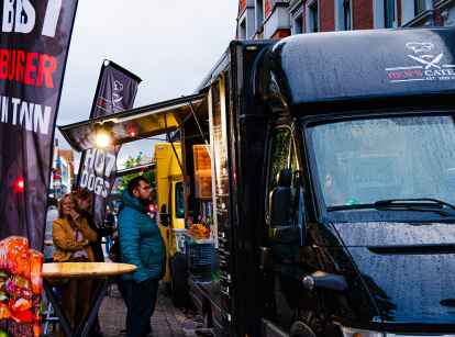 Kommen an diesem Wochenende nach Bad Zwischenahn: In rund 20 Food-Trucks werden beim Streetfood Festival auf dem Marktplatz ganz unterschiedliche Leckereien angeboten.