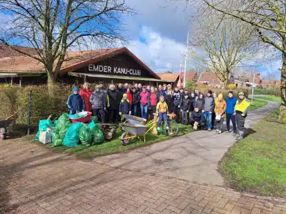 In Emden ist der Kanu-Club k&uuml;rzlich mit rund 35 Personen aktiv gewesen und hat sich an der Aktion &bdquo;Emden macht&ldquo; beteiligt.