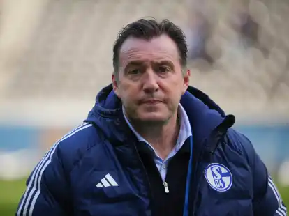 Sportdirektor Marc Wilmots schw&ouml;rt S04 auf die entscheidende Saisonphase ein. Es geht um nichts weniger als die Existenz des Clubs.
