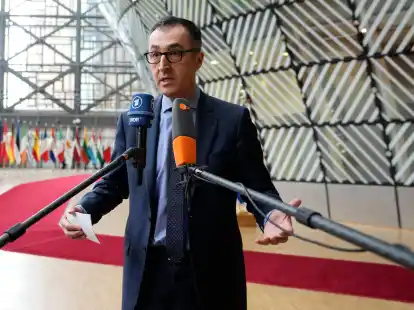 B&uuml;rokratieabbau solle nicht bedeuten, dass der Umweltschutz leide, findet Bundesagrarminister Cem &Ouml;zdemir.