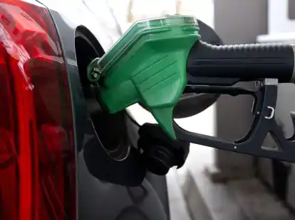 Der Benzinverbrauch in Deutschland ist 2023 das dritte Jahr in Folge gestiegen.