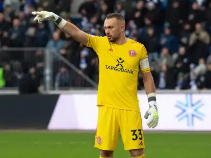 D&uuml;sseldorfs Torwart Florian Kastenmeier hofft im Halbfinale des DFB-Pokals bei Bayer Leverkusen auf eine &Uuml;berraschung.