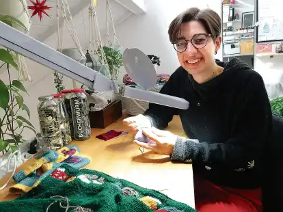 Freut sich &uuml;ber Stopf-Anf&auml;nger: die Medizinstudentin Lydia Eibach, die am Samstag einen Workshop anbietet.