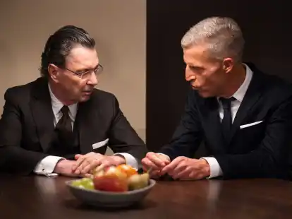 Die Schriftsteller Martin Suter (l) und Benjamin von Stuckrad-Barre haben bereits ein gemeinsames Buch ver&ouml;ffentlicht.