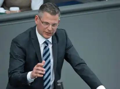 Christoph de Vries (CDU) &uuml;ber aktuelle Anschuldigungen gegen AfD-Politiker:&nbsp;&laquo;Jeder, der so etwas tut, ist &uuml;brigens kein Patriot, sondern ein Landesverr&auml;ter.&raquo;