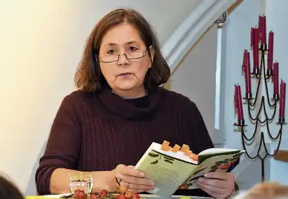 Helga B&uuml;rster liest am 10. April aus ihrem aktuellen Roman.