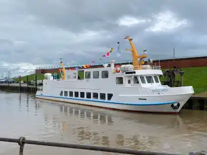 Nach 17-monatiger Grundsanierung wieder zur&uuml;ck in ihrem Heimathafen Ditzum: die MS &bdquo;Dollard&ldquo; startet am 1. Mai in die neue Saison.