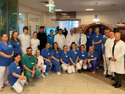 Das Team des Klinikums bei der Veranstaltung. Viele weitere Mitarbeiter waren in die Planung und die Durchf&uuml;hrung involviert.