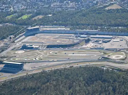 Das Motodrom auf dem Hockenheimring, aufgenommen aus einem Flugzeug.