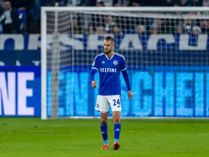 Wurde von Schalkes Cheftrainer Karel Geraerts degradiert: Dominick Drexler muss k&uuml;nftig bei der U23 trainieren.