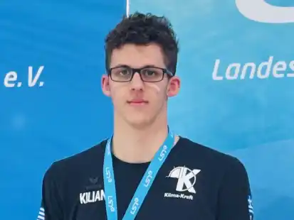 Kilian Rosenbohm ist Landesmeister der Junioren-Schwimmer über 50 Meter Freistil.