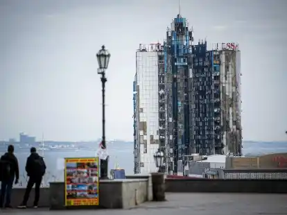 Immer wieder sieht sich Odessa schwersten russischen Angriffen gegen&uuml;ber. Das Hotel Odessa wurde am 25. September 2023 von russischen Marschflugk&ouml;rpern getroffen.