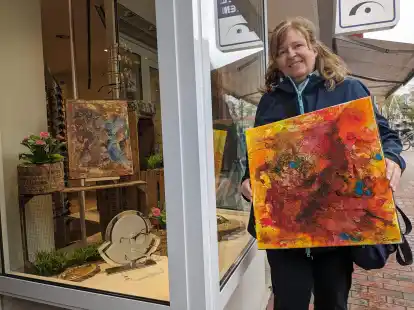 Stellt erstmals bei der Wildeshauser Kunstmeile aus: Petra L&uuml;cking aus D&uuml;nsen.