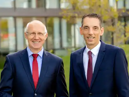 Zogen Bilanz für die Alte Oldenburger: der Vorstandsvorsitzende Manfred Schnieders (links) und Vorstand Dietrich Vieregge