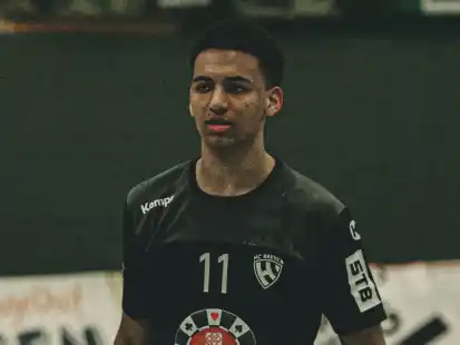 Streift ab der kommenden Saison das Trikot der HSG Varel in der Handball-Regionalliga &uuml;ber: Neuzugang Noah Duris vom Ligarivalen HC Bremen