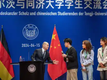 Bundeskanzler Olaf Scholz nimmt an einer Townhall mit Studierenden an der Tongji-Universit&auml;t teil.