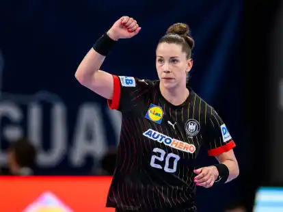 Deutschlands Emily B&ouml;lk jubelt nach einem Treffer.
