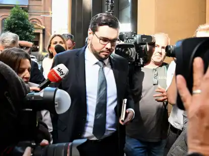 Umringt von Medienvertretern: Bruce Lehrmann.