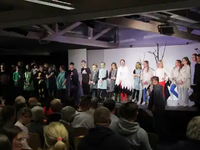 Die Kinder der Zinzendorfschule präsentierten das Musical Tabaluga.