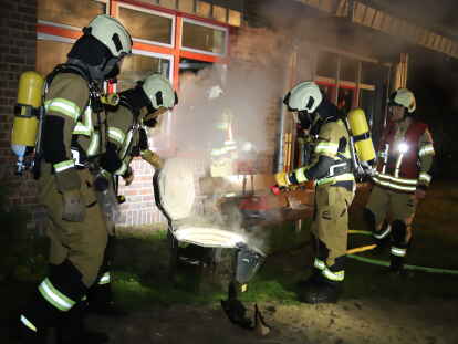 Im Werkraum der Grundschule Sonnentau in Elisabethfehn war ein Keramikofen in Brand geraten und wurde durch die Einsatzkräfte gelöscht.