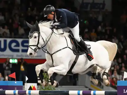 Springreiter Hans-Dieter Dreher hatte auf Elysium einen guten Auftakt beim Weltcup-Finale.