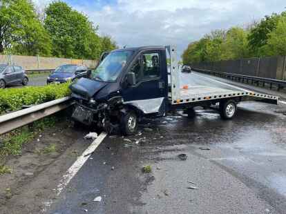 Auf der Autobahn 28 waren am Freitagvormittag zwei Fahrzeuge zusammengesto&szlig;en. Verletzt wurde niemand.