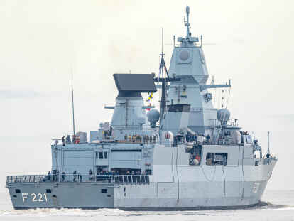 Im Februar war die Fregatte „Hessen“ aus dem Hafen in Wilhelmshaven ausgelaufen. Nun ist ihr Einsatz im Roten Meer beendet.