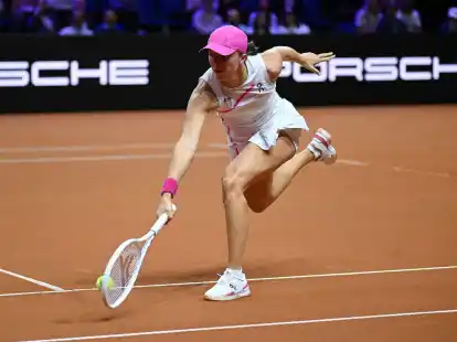 Die Polin Iga Swiatek musste gegen die Kasachin Jelena Rybakina ihre erste Niederlage &uuml;berhaupt beim Porsche Grand Prix hinnehmen.