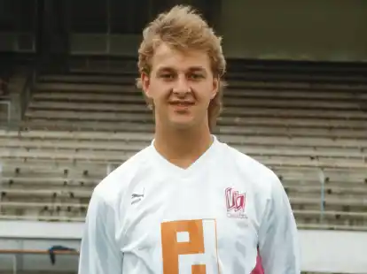 Roland Twyrdy (hier als Spieler des VfL Osnabrück in der Saison 1988/89) ist am Freitag im Alter von 54 Jahren gestorben