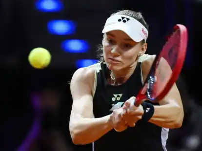 Gewann das Finale des WTA-Turniers in Stuttgart: Jelena Rybakina.