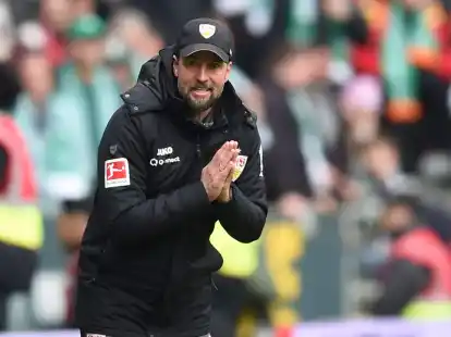 Stuttgarts Trainer Sebastian Hoene&szlig; hat beim VfB&nbsp;noch einen Vertrag bis zum Sommer 2027.