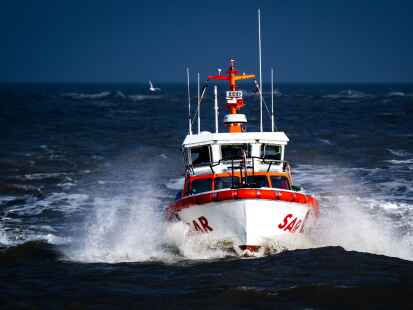 Einsatz in der Nordsee: Seenotretter helfen Seglern in Gefahr vor Norderney und Juist (Symbolbild)