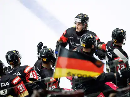 Die deutsche Eishockey-Nationalmannschaft ist in der Offensive bereits in WM-Form.