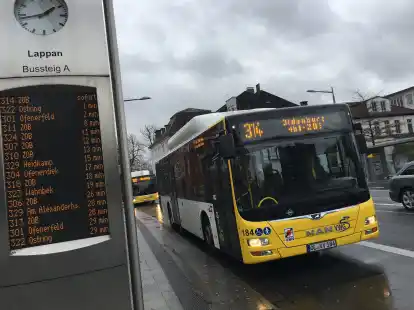Manche Busse fahren derzeit seltener.