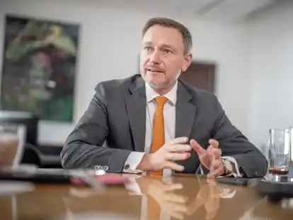 Die FDP um Parteichef und Bundesfinanzminister Christian Lindner will mit einem Zwölf-Punkte-Plan eine Wirtschaftswende in Deutschland erreichen.