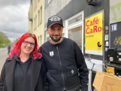 Corinna Heinemann ist stellvertretende Abteilungsleitung bei der Paritätischen Suchthilfe Niedersachsen in Hannover und zuständig für den Bereich niedrigschwellige Hilfen. Dazu gehört auch das Café Caro in Oldenburg, das von Daniel Gargiulo geleitet wird.