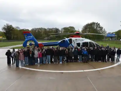 Bei der Polizeiinspektion Oldenburg-Stadt/Ammerland stand auch ein Besuch der Hubschrauberstaffel an.