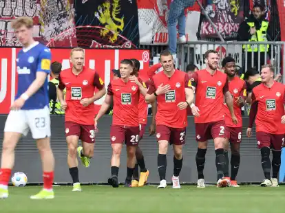 Die Lauterer nehmen im Kampf um den Klassenverbleib drei wichtige Punkte aus Kiel mit.