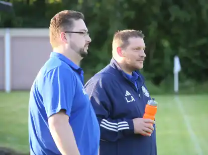 Den Klassenerhalt im Blick: Ahlhorns Trainer-Duo Lars Arkenbout (rechts) und Kai Brüning