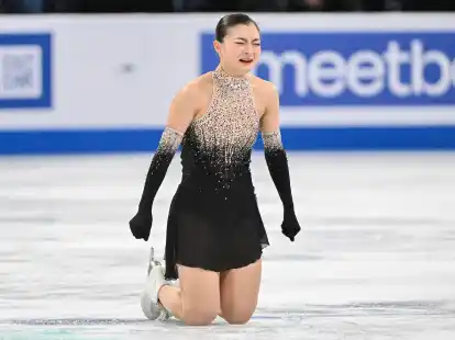 Die Japanerin Kaori Sakamoto sichert sich bei der Eiskunstlauf-WM schon wieder Gold.