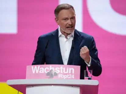 FDP-Vorsitzender Christian Lindner plädierte auf dem Parteitag in Berlin dafür, den Ampel-Kurs ganz auf die Wirtschaftswende zu trimmen.