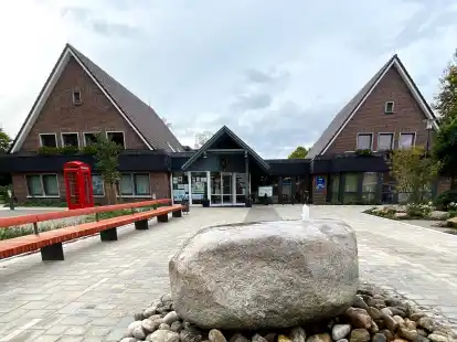 Die Gemeinde Hatten will schon seit l&auml;ngerem beim Thema Photovoltaik mit gutem Beispiel vorangehen. Bislang sind die D&auml;cher des Rathauses und anderer Geb&auml;ude aber noch ungenutzt.