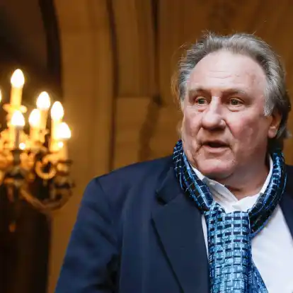 Wegen erneuter Vorwürfe sexueller Übergriffe ist der französische Schauspielstar Gérard Depardieu zum Verhör geladen worden (Archivbild).
