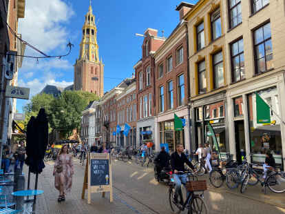 Die Einkaufsstraße im Zentrum von Groningen ist immer wieder einen Besuch wert.