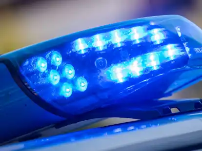 W&auml;hrend der Eigent&uuml;mer Gartenarbeiten verrichtete, stieg ein Unbekannter in sein Haus ein.